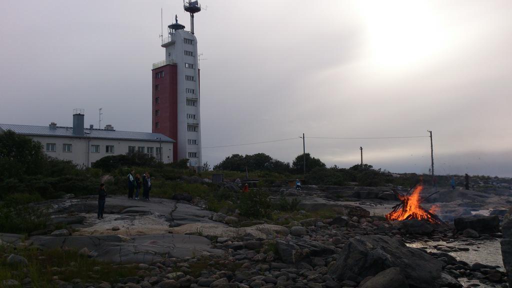 Отель Kylmaepihlaja Lighthouse Раума Экстерьер фото